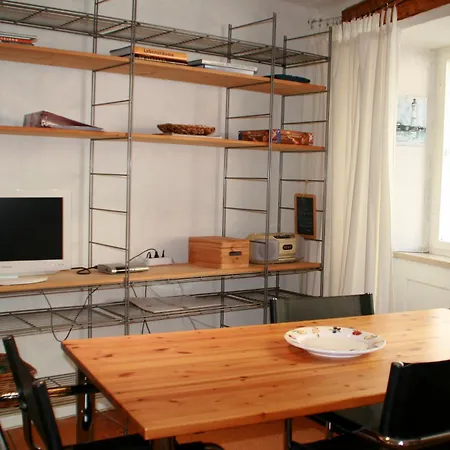 Appartement Altes Haus 2 - Gemuetlich Und Zentral In Denkmalgeschuetztem Haus Lindau (Bodensee)